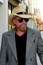 Stephen Savage